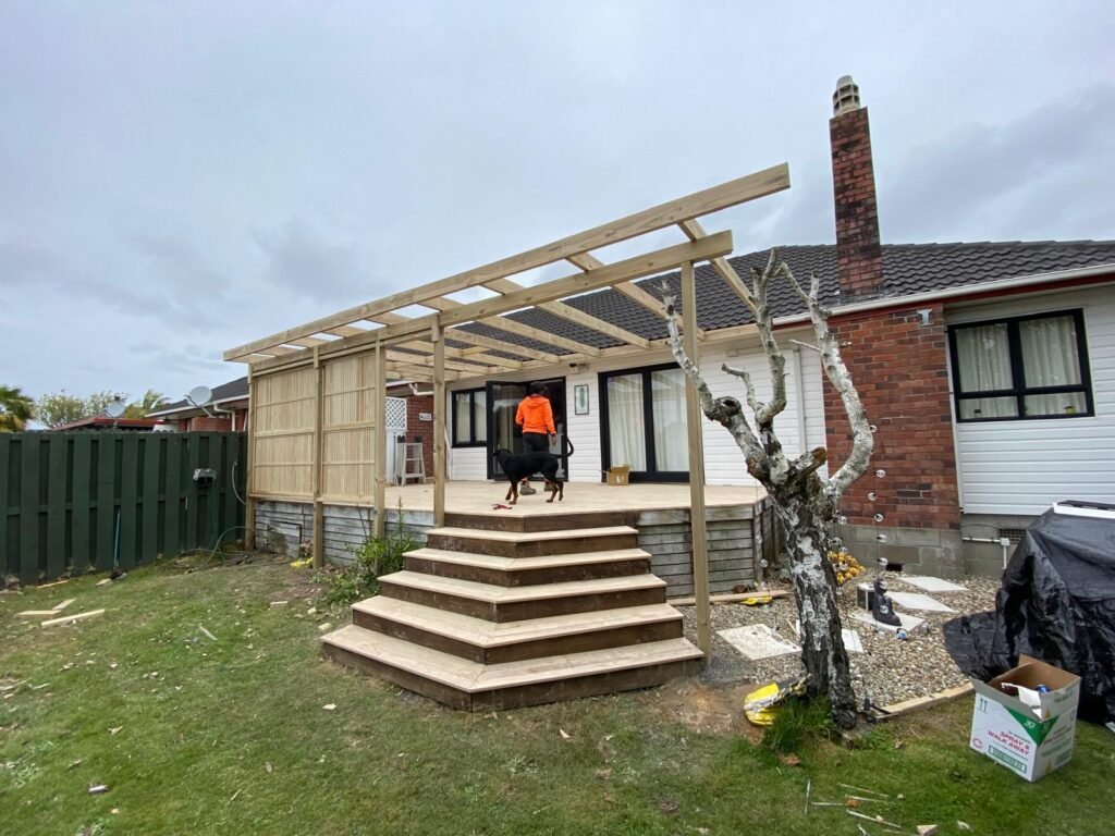 Expert deck builders in Auckland
